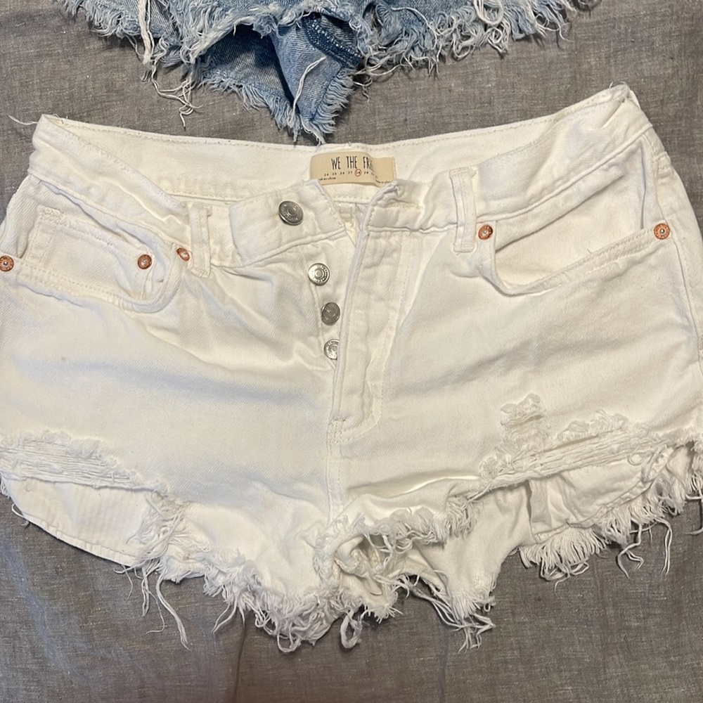 We the free size 28 Jean shorts. 2 pair - Picture 2 of 5